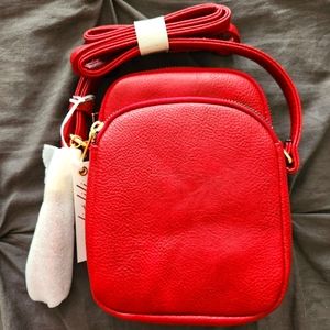 Malli + Lili Josie Triple Zip Crossbody Bag